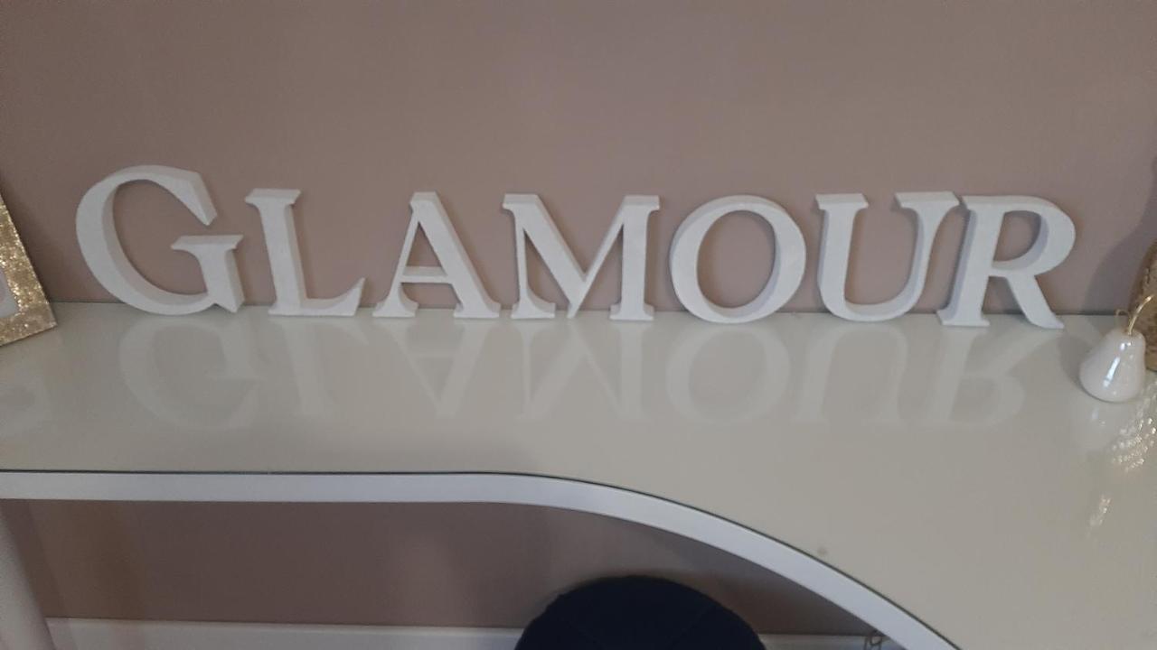 Glamour Apartman Gyula Eksteriør bilde