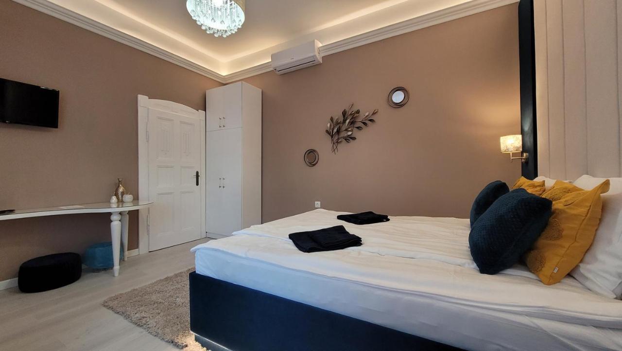 Glamour Apartman Gyula Eksteriør bilde