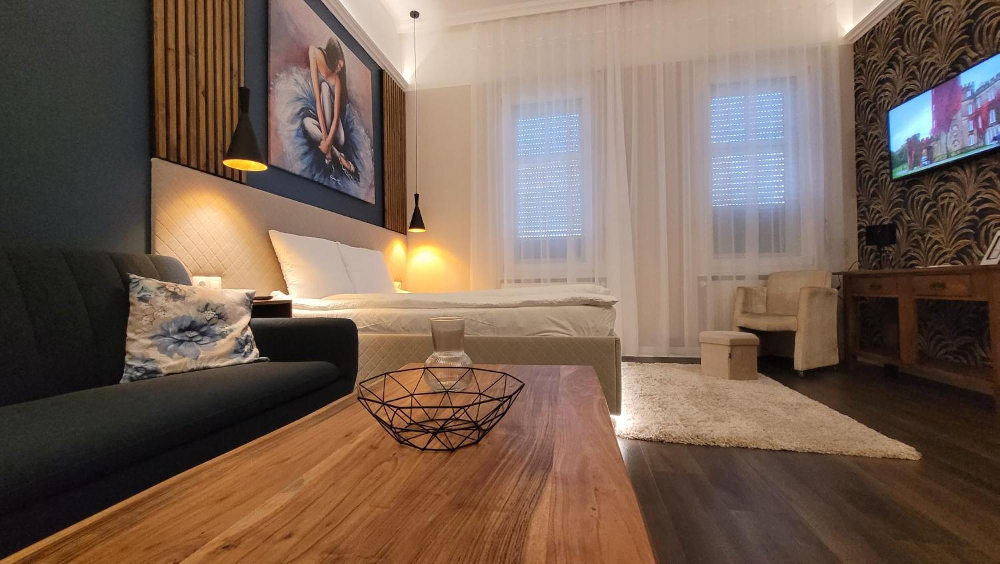 Glamour Apartman Gyula Eksteriør bilde